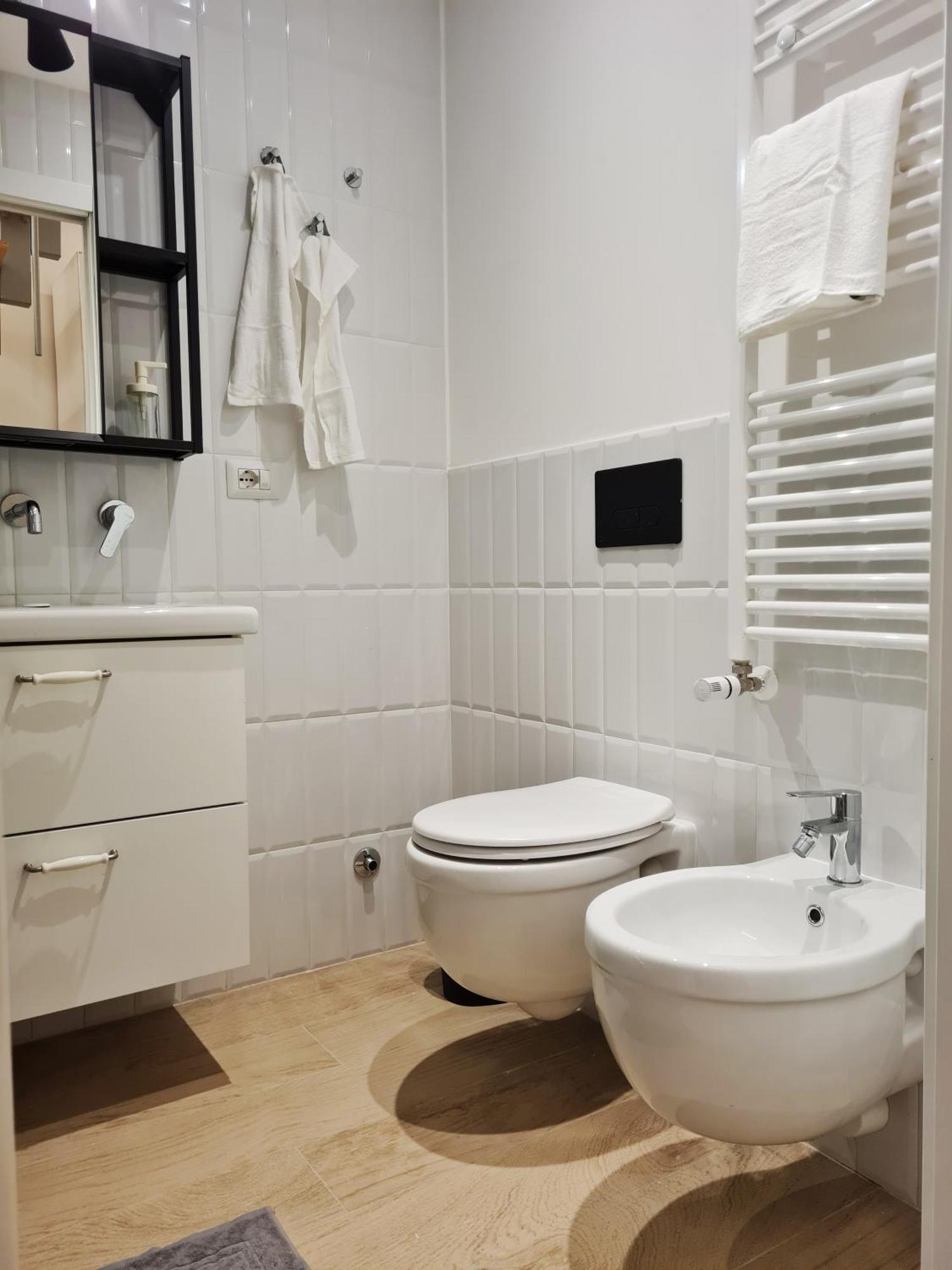 Loft Urbano: Confort E Cozy Milan Bagian luar foto